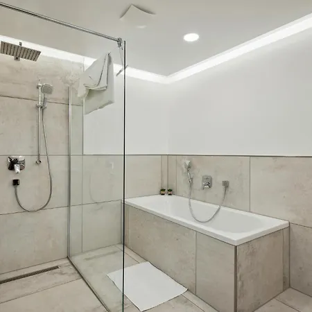 Haus Alte Schmiede 4 *