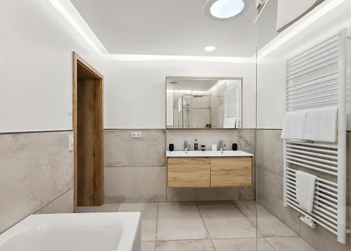 Haus Alte Schmiede 4 *